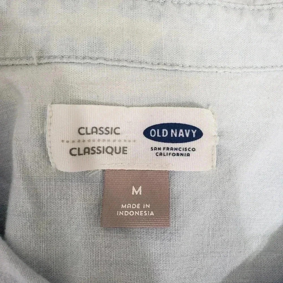Old Navy Light Wash Chambray Star Button Down - Picture 6 of 6